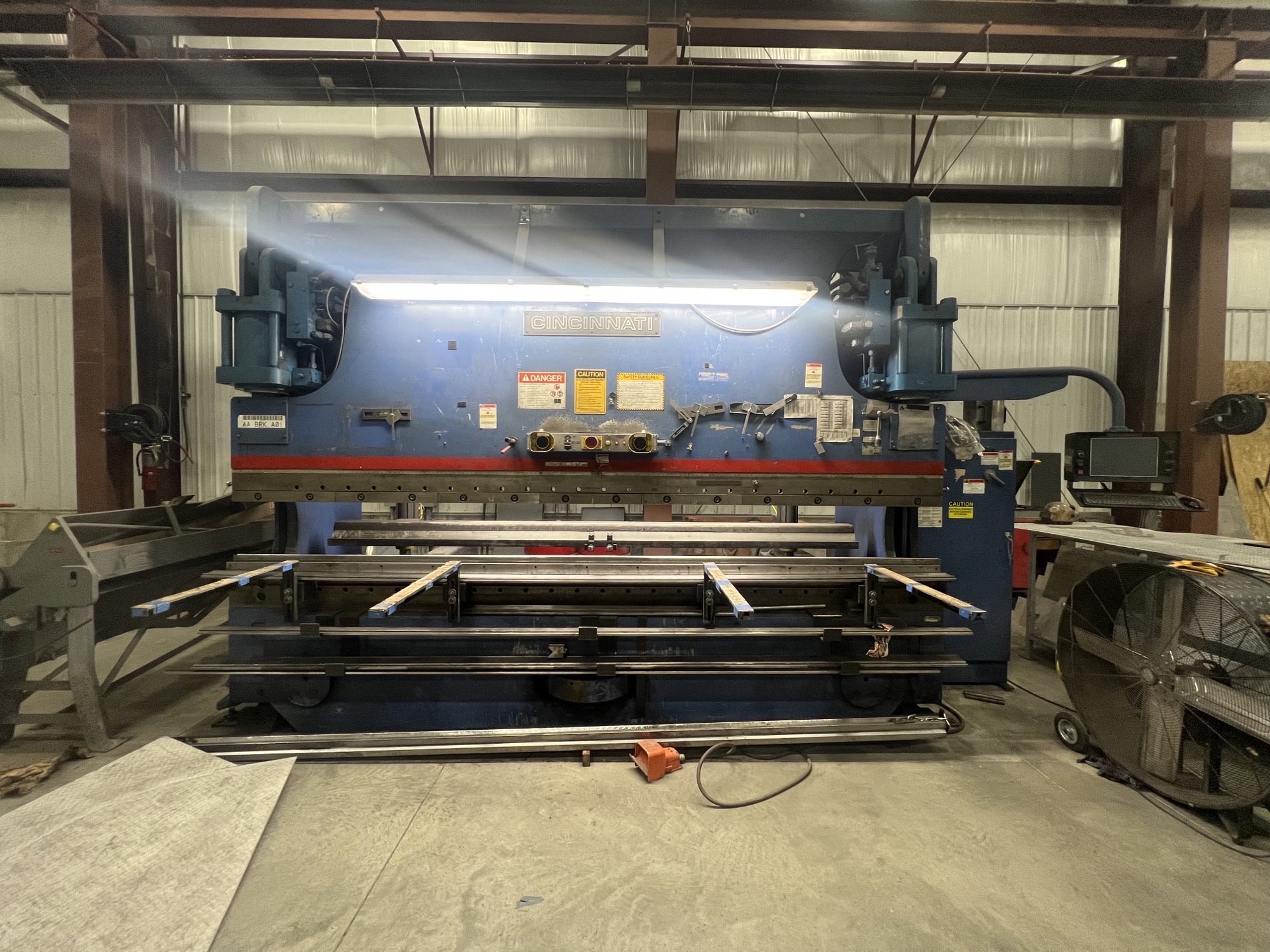 230 Ton X 14’ Cincinnati 230 AF12 Autoform  CNC Hydraulic Press Brake